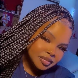 Meet your Posher, Dana